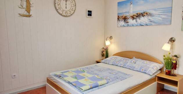 Studio Apartment Renata with Balcony