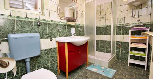 Apartment Renata with Terrace