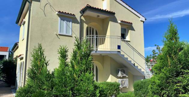 Apartment Savic A2 – 90 m from the Beach