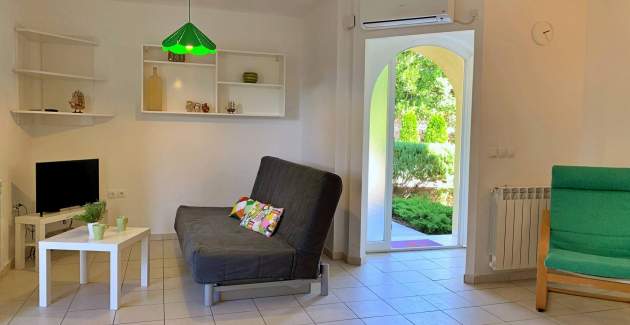 Apartment Savic A2 – 90 m from the Beach