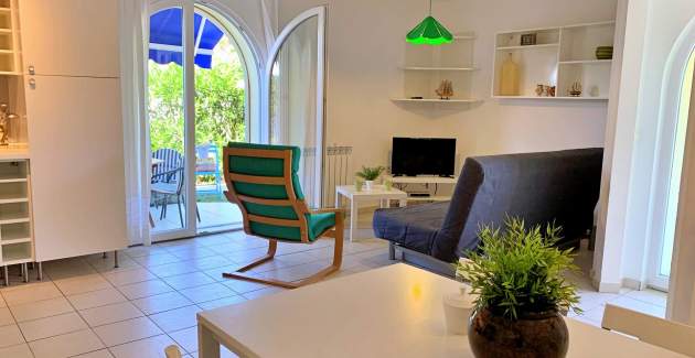 Apartment Savic A2 – 90 m from the Beach