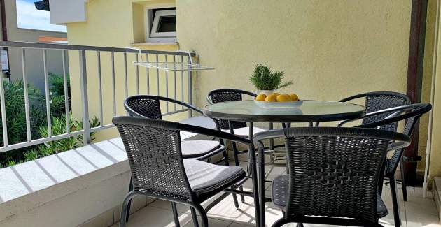 Apartment Savic A4 – 90 m from the Beach