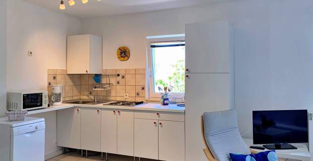 Apartment Savic A4 – 90 m from the Beach