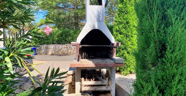 Apartment Savic A4 – 90 m from the Beach