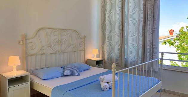 Apartment Savic A4 – 90 m from the Beach