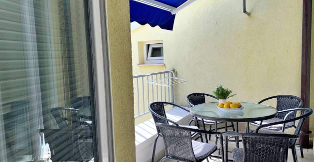 Apartment Savic A4 – 90 m from the Beach