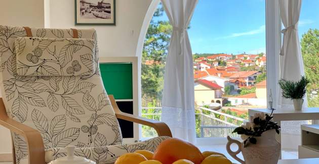 Apartment Savic M – 90 m from the Beach with Sea ​​View