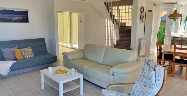 Apartment Savic M – 90 m from the Beach with Sea ​​View