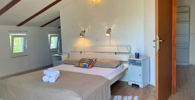 Apartment Savic M – 90 m from the Beach with Sea ​​View