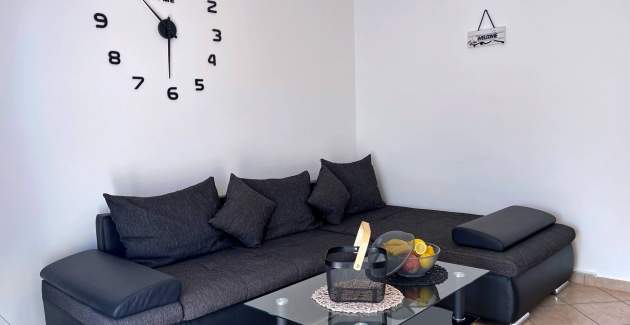 Top Apartment 3 – with Panoramic Sea View