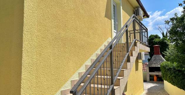 Top Apartment 3 – with Panoramic Sea View