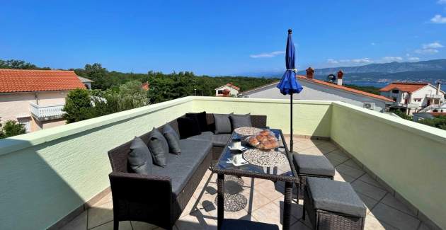 Top Apartment 3 – with Panoramic Sea View