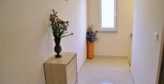 Apartment Nidisa A1 – 90 m from Sea