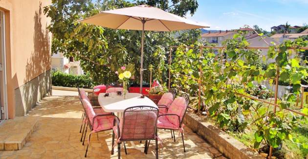 Apartment Nidisa A2 – 90 m from Sea