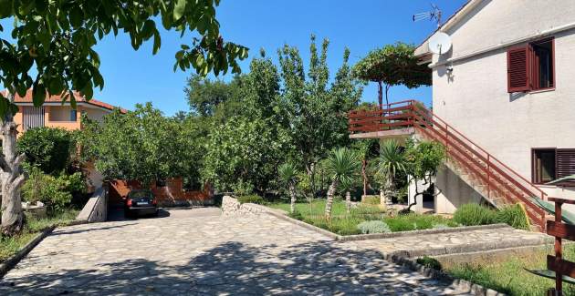 Apartment Viola – Terrace and Garden View