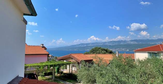 Apartman Volarić A8 – pogled more, 160 m od mora