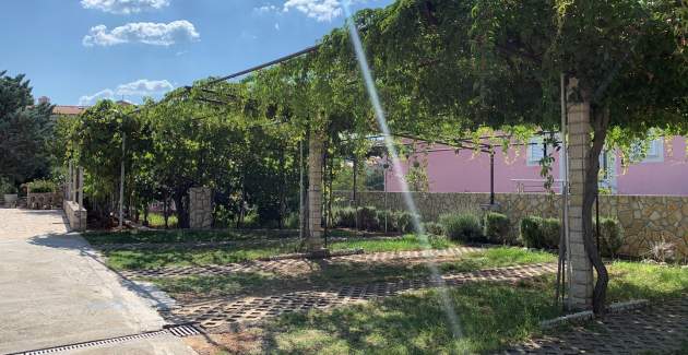 Apartman Volarić A8 – pogled more, 160 m od mora