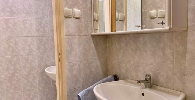 Apartman Volarić A8 – pogled more, 160 m od mora