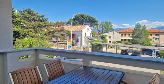 Apartment Brnic AQ 1 - with Balcony, 90 m from the Beach