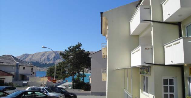 Apartment Brnic AQ 1 - with Balcony, 90 m from the Beach