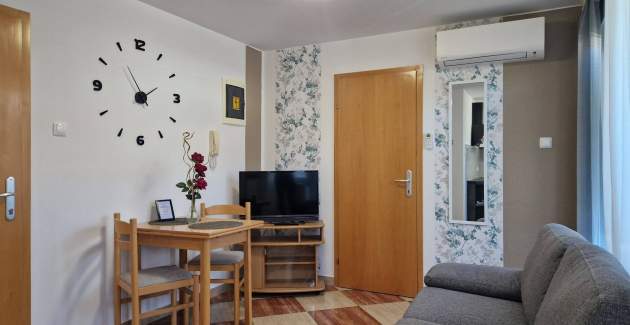 Apartment Brnic AQ 2 - with Parking spot, 90 m from the Beach