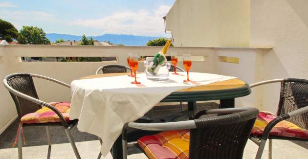 Apartment Dorcic AQ 1 - central Location, close to the Beach