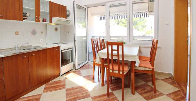 Apartment Dorcic AQ 3 - central Location, close to the Beach