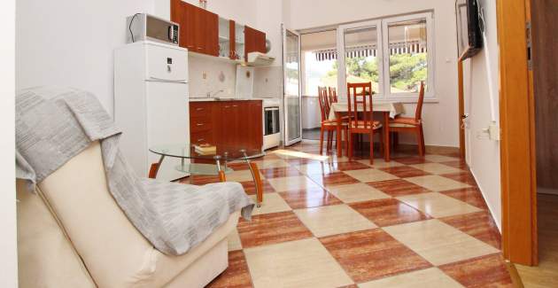 Apartment Dorcic AQ 3 - central Location, close to the Beach