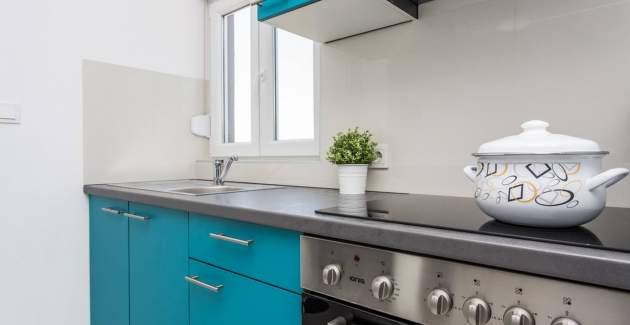 Modern Apartment Berisha 1 No.4 - with Balcony