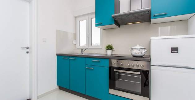 Modern Apartment Berisha 1 No.4 - with Balcony