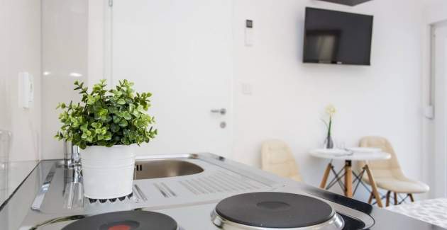 Studio Apartment Berisha 1 No.1 - with Balcony