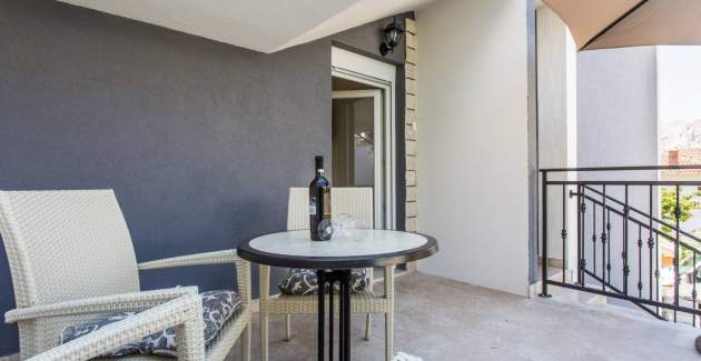 Studio Apartment Berisha 1 No.1 - with Balcony