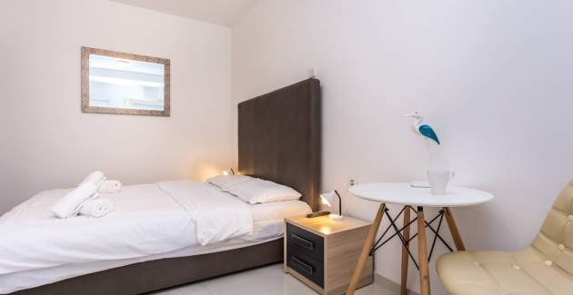 Studio Apartment Berisha 1 No.6 - with roofed Terrace