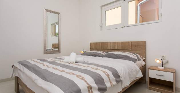 Modern Apartment Berisha 1 No.5 - with Balcony