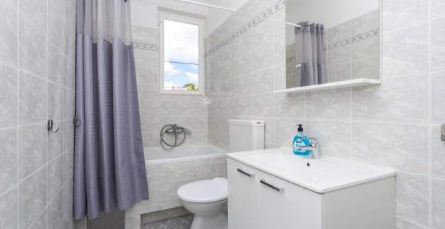 Apartment Berisha 2 No.1 - with Balcony