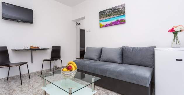 Apartment Berisha 2 No.1 - with Balcony