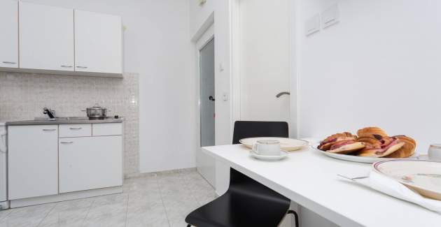 Apartments Berisha 2 No.3 - with Balcony