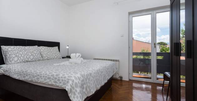 Apartments Berisha 2 No.3 - with Balcony