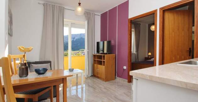 Charming Apartment Brnic No.3 - with Balcony