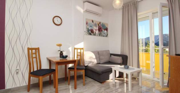 Charming Apartment Brnic No.3 - with Balcony