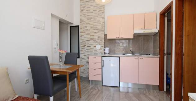 Charming Apartment Brnic No.7 - with Balcony and Sea View