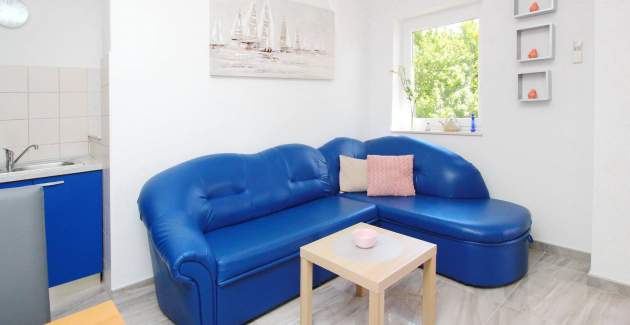 Charming Apartment Brnic No.5 - with Balcony