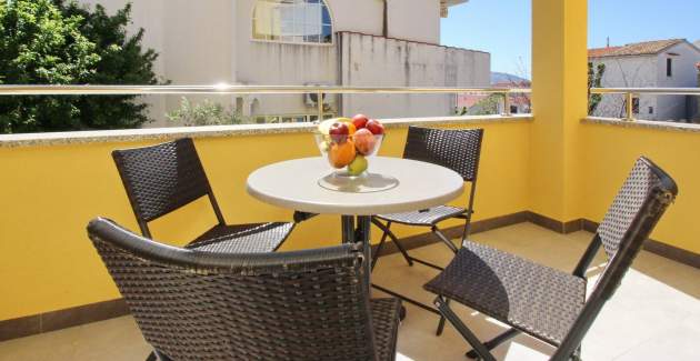 Charming Apartment Brnic No.5 - with Balcony