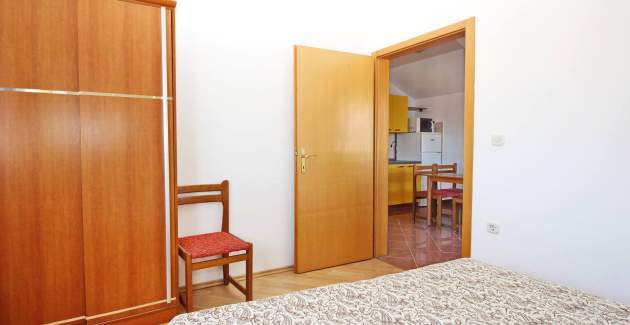 Appartamento Brnić Nar. mare - con vista mare, a 350 m dalla spiaggia