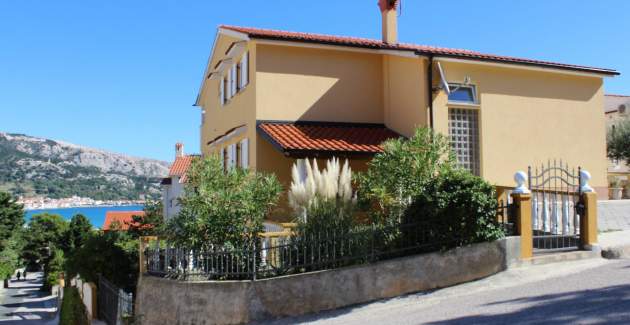 Capic Z6 – Apartman s balkonom i parkingom, 300 m od plaže