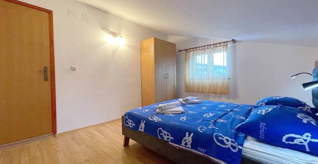 Capic Z6 – Apartman s balkonom i parkingom, 300 m od plaže