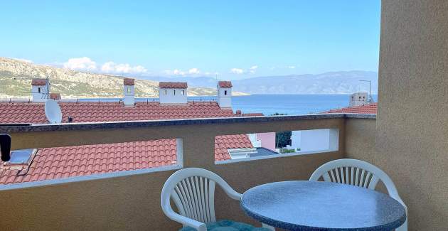 Capic Z6 – Apartman s balkonom i parkingom, 300 m od plaže