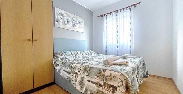 Capic Z7 – Apartman s balkonom i parkingom, 300 m od plaže