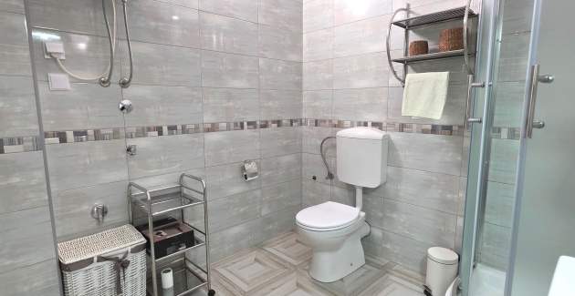 Apartman Cugalj – s Balkonom, na 2. Katu, 300 m od Plaže