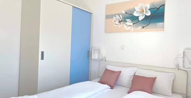 Apartman Cugalj – s Balkonom, na 2. Katu, 300 m od Plaže